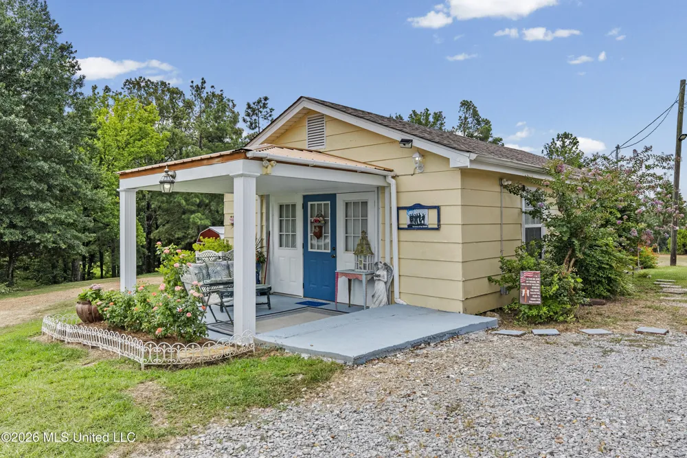 1070 King Road Enid, MS 38927