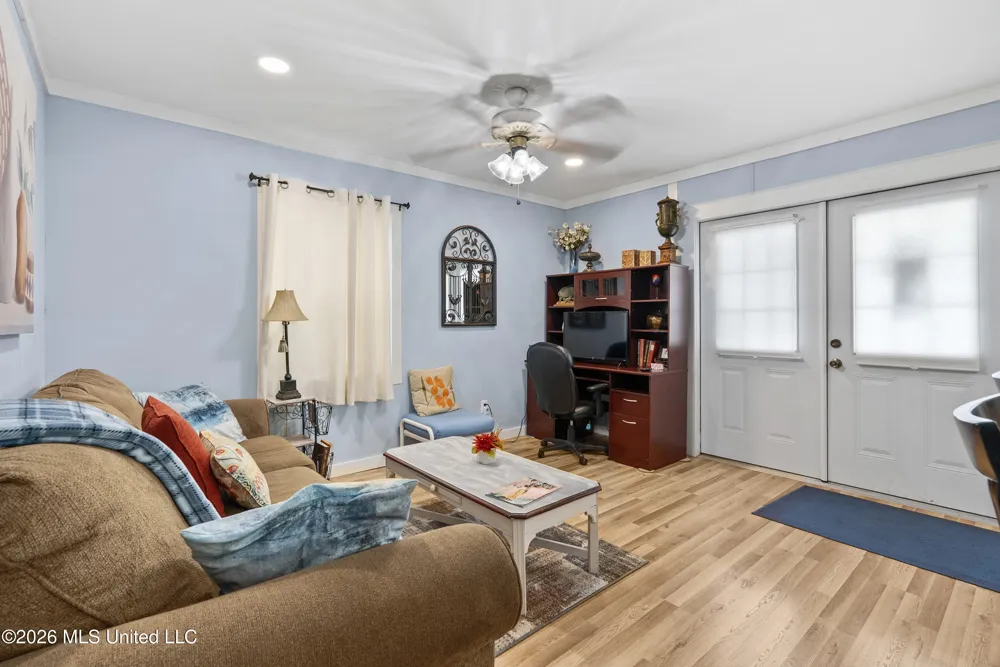 1070 King Road Enid, MS 38927