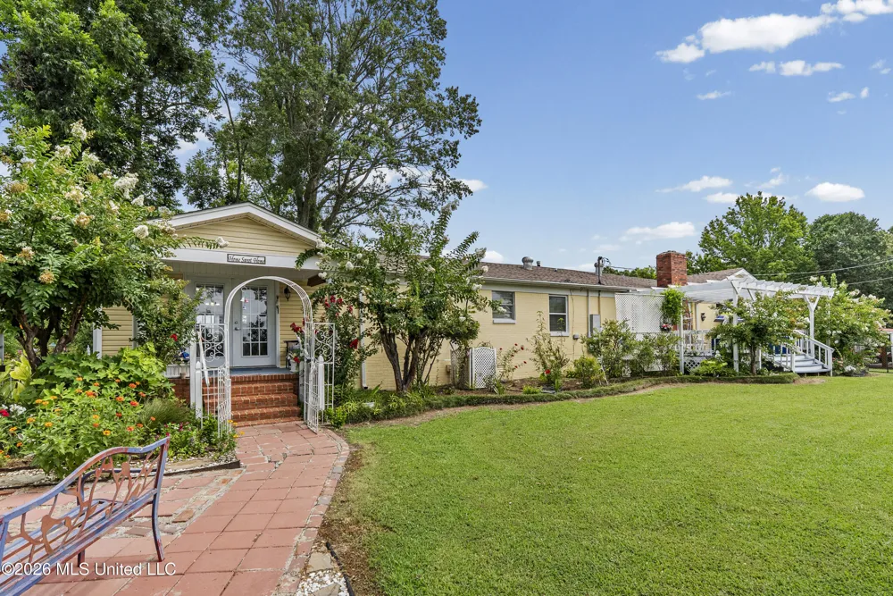 1070 King Road Enid, MS 38927