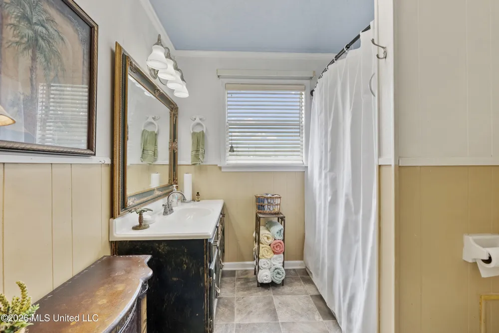 1070 King Road Enid, MS 38927