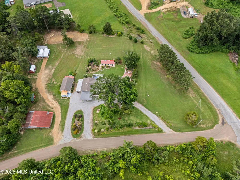 1070 King Road Enid, MS 38927
