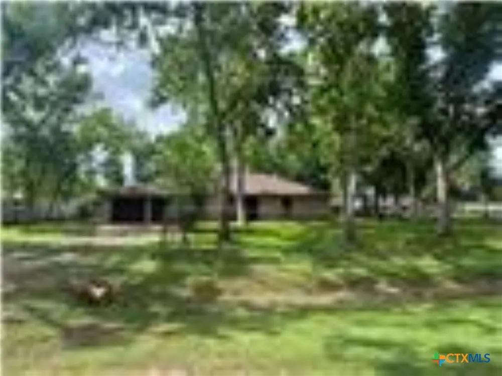 1609 Forrest Drive Wharton, TX 77488