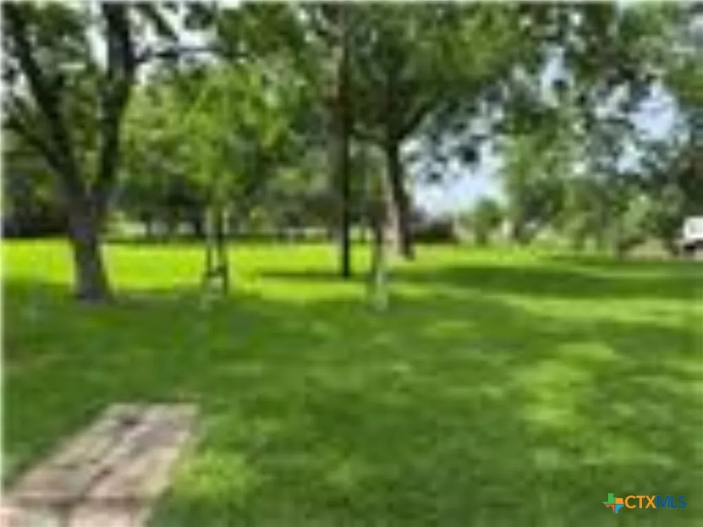 1609 Forrest Drive Wharton, TX 77488
