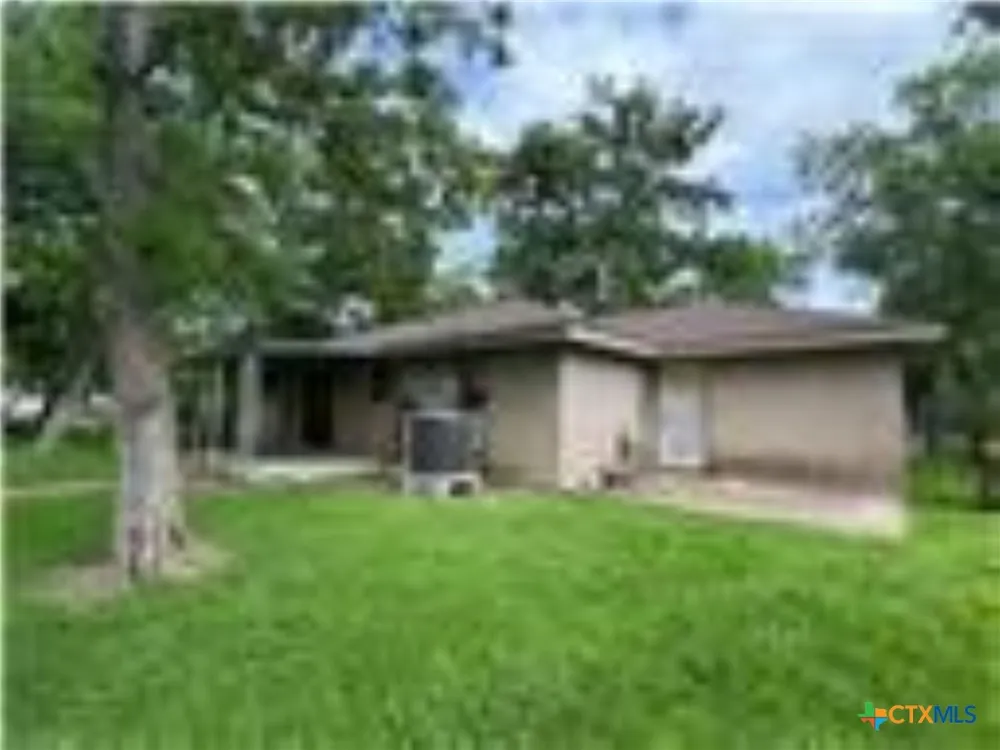 1609 Forrest Drive Wharton, TX 77488