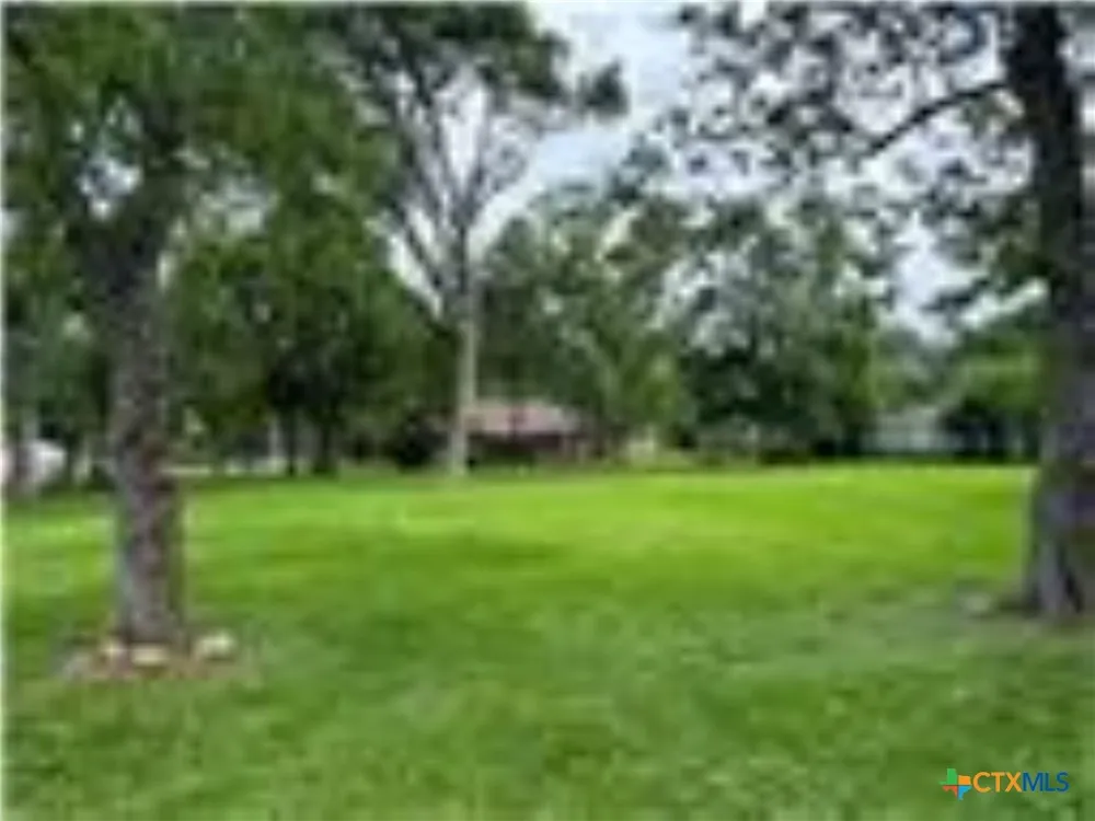 1609 Forrest Drive Wharton, TX 77488