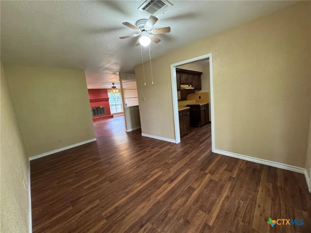 1609 Forrest Drive Wharton, TX 77488