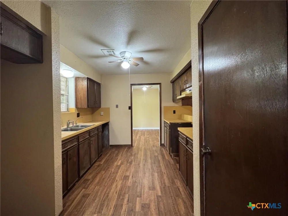 1609 Forrest Drive Wharton, TX 77488
