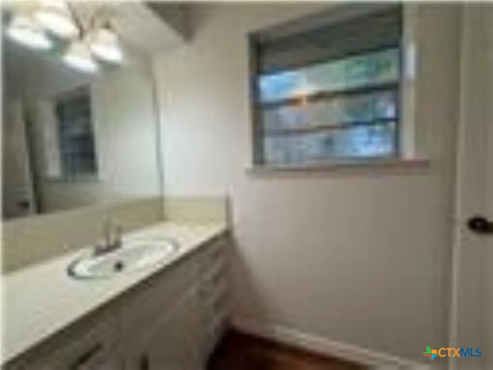 1609 Forrest Drive Wharton, TX 77488