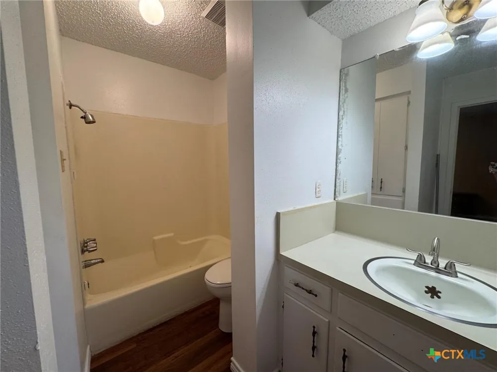 1609 Forrest Drive Wharton, TX 77488
