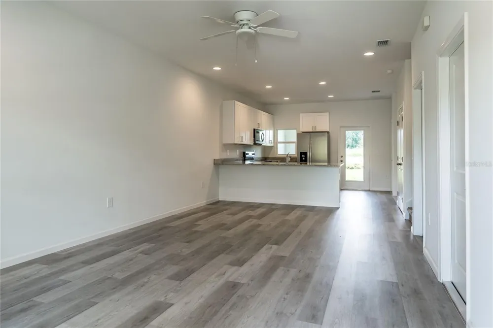 5383 VISTA LAGO DRIVE Orlando, FL 32811