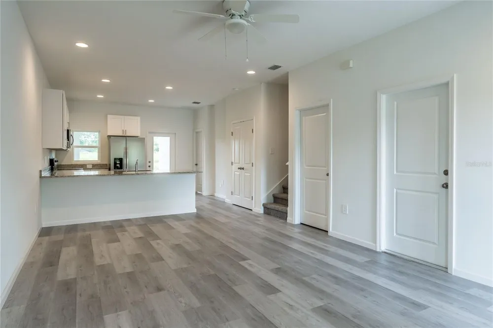 5383 VISTA LAGO DRIVE Orlando, FL 32811