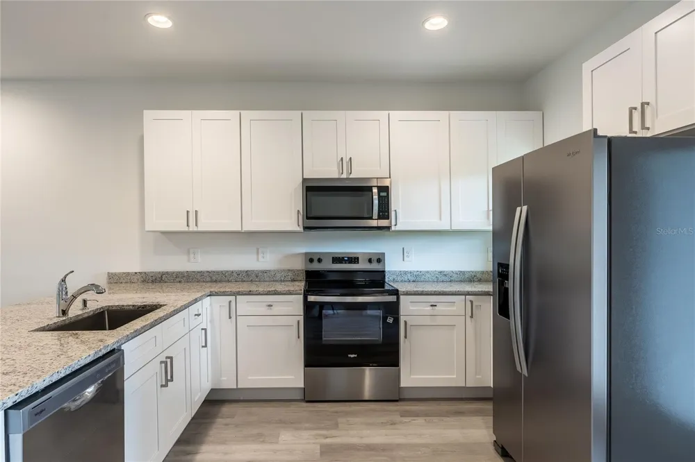 5383 VISTA LAGO DRIVE Orlando, FL 32811