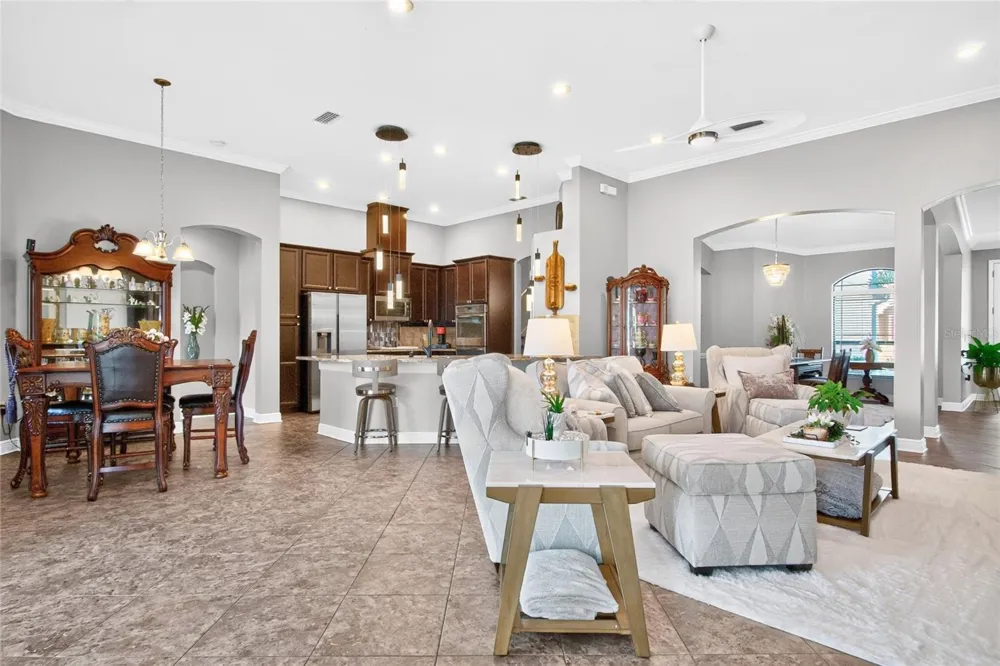 2823 COLEWOOD LANE Dover, FL 33527