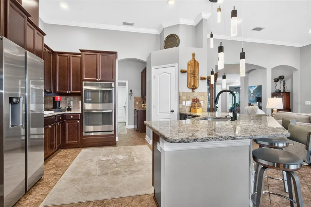 2823 COLEWOOD LANE Dover, FL 33527