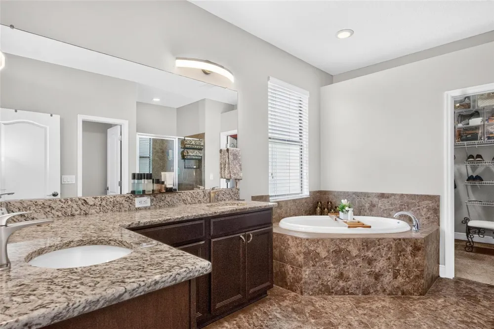 2823 COLEWOOD LANE Dover, FL 33527