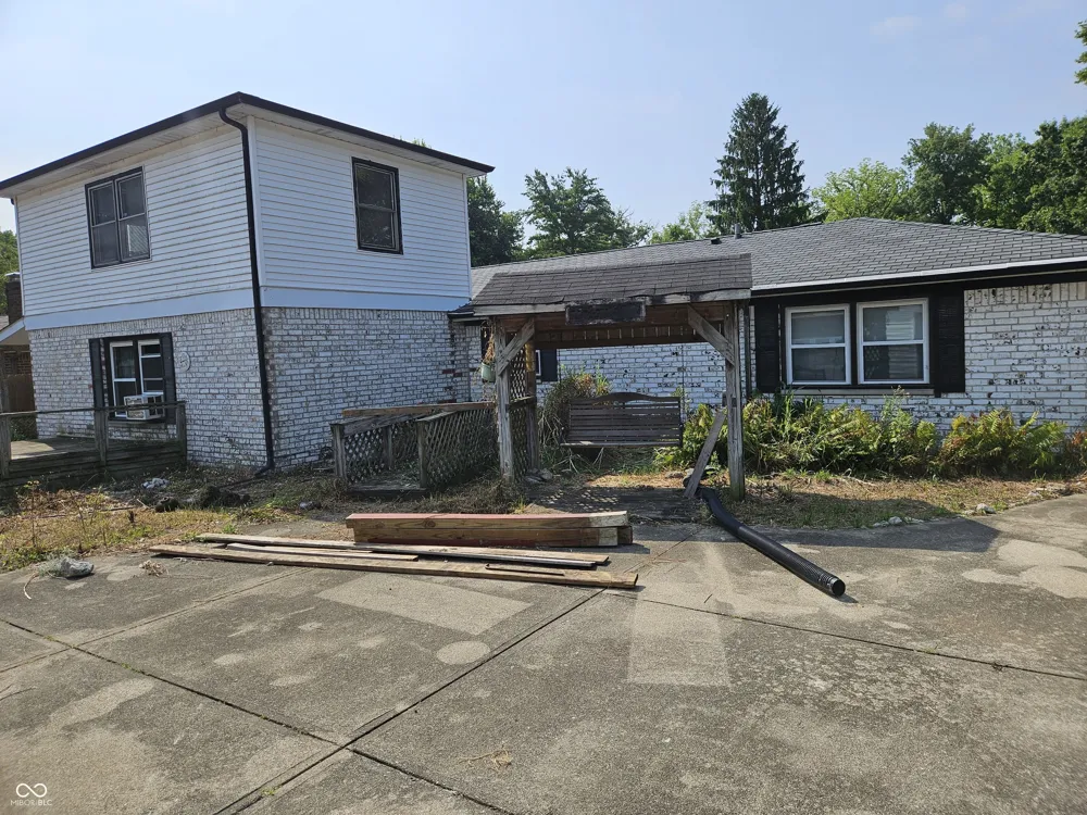 10422 Norman Road Brownsburg, IN 46112