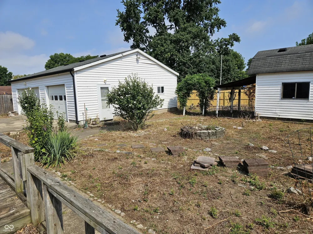 10422 Norman Road Brownsburg, IN 46112