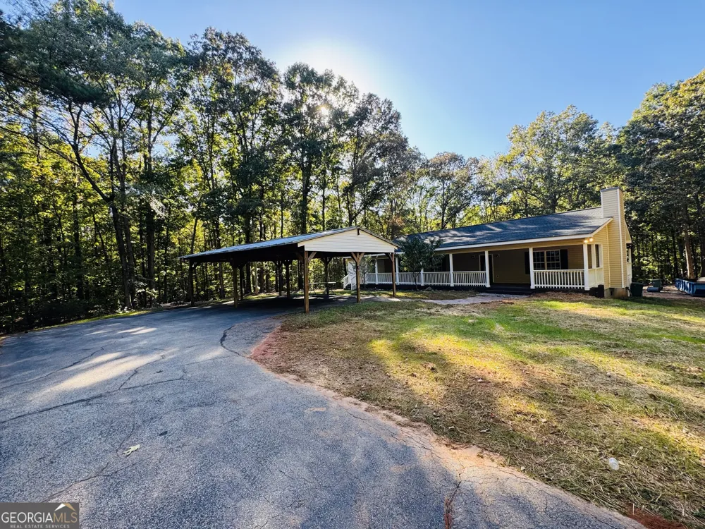 1516 Stark RD Jackson, GA 30233