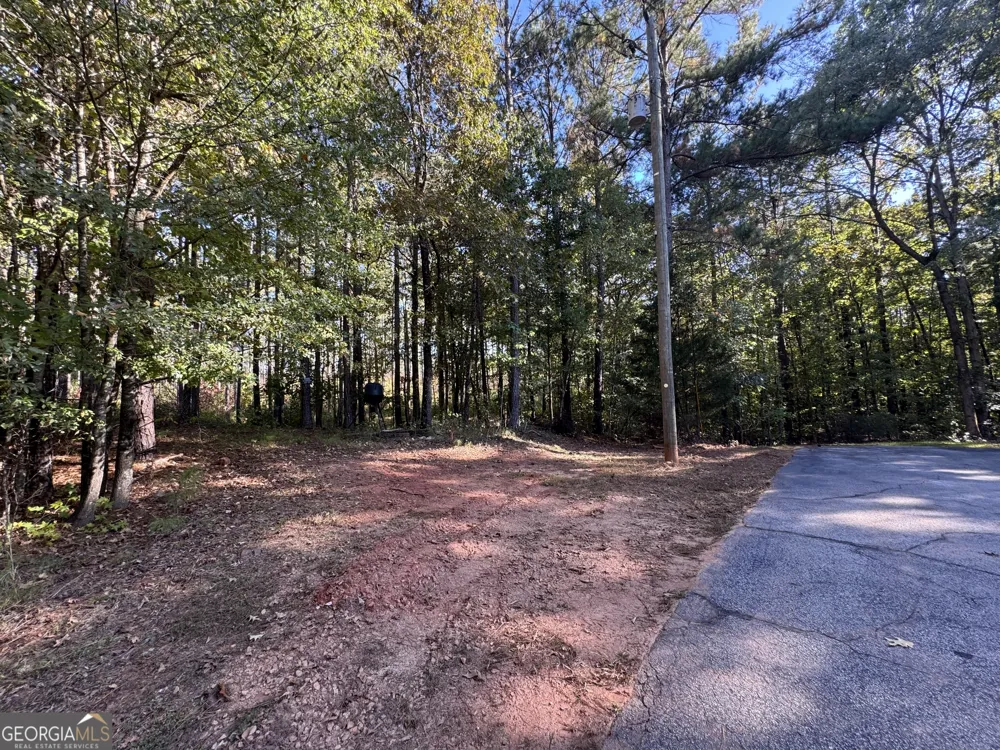 1516 Stark RD Jackson, GA 30233