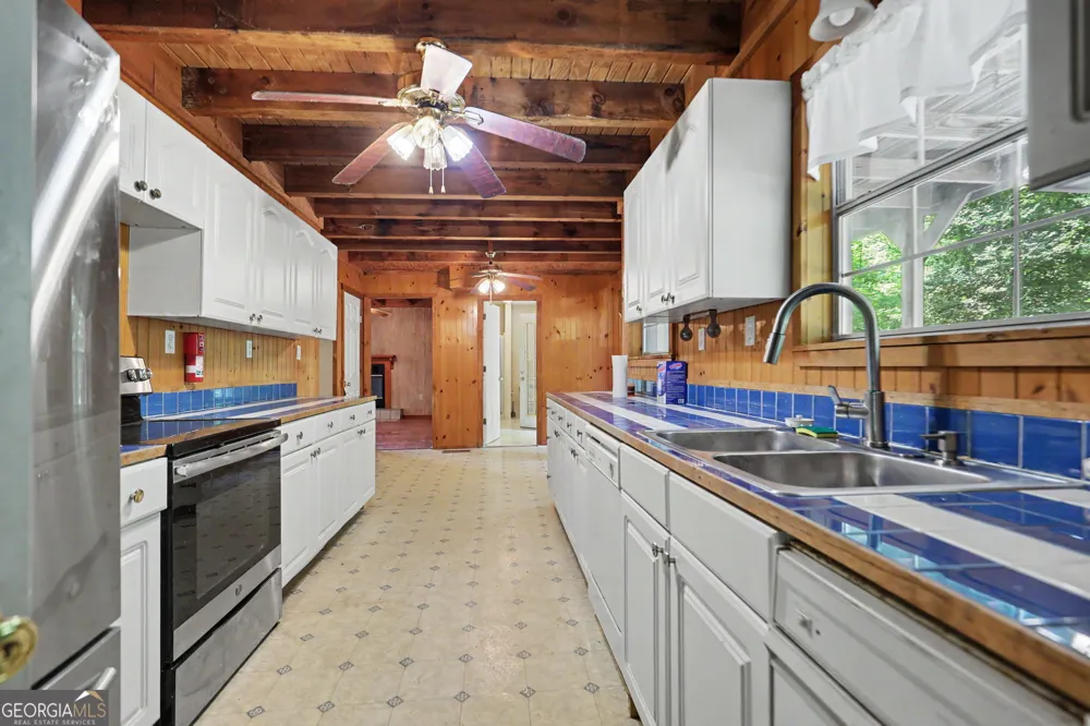 118 Seabrook LN Clayton, GA 30525