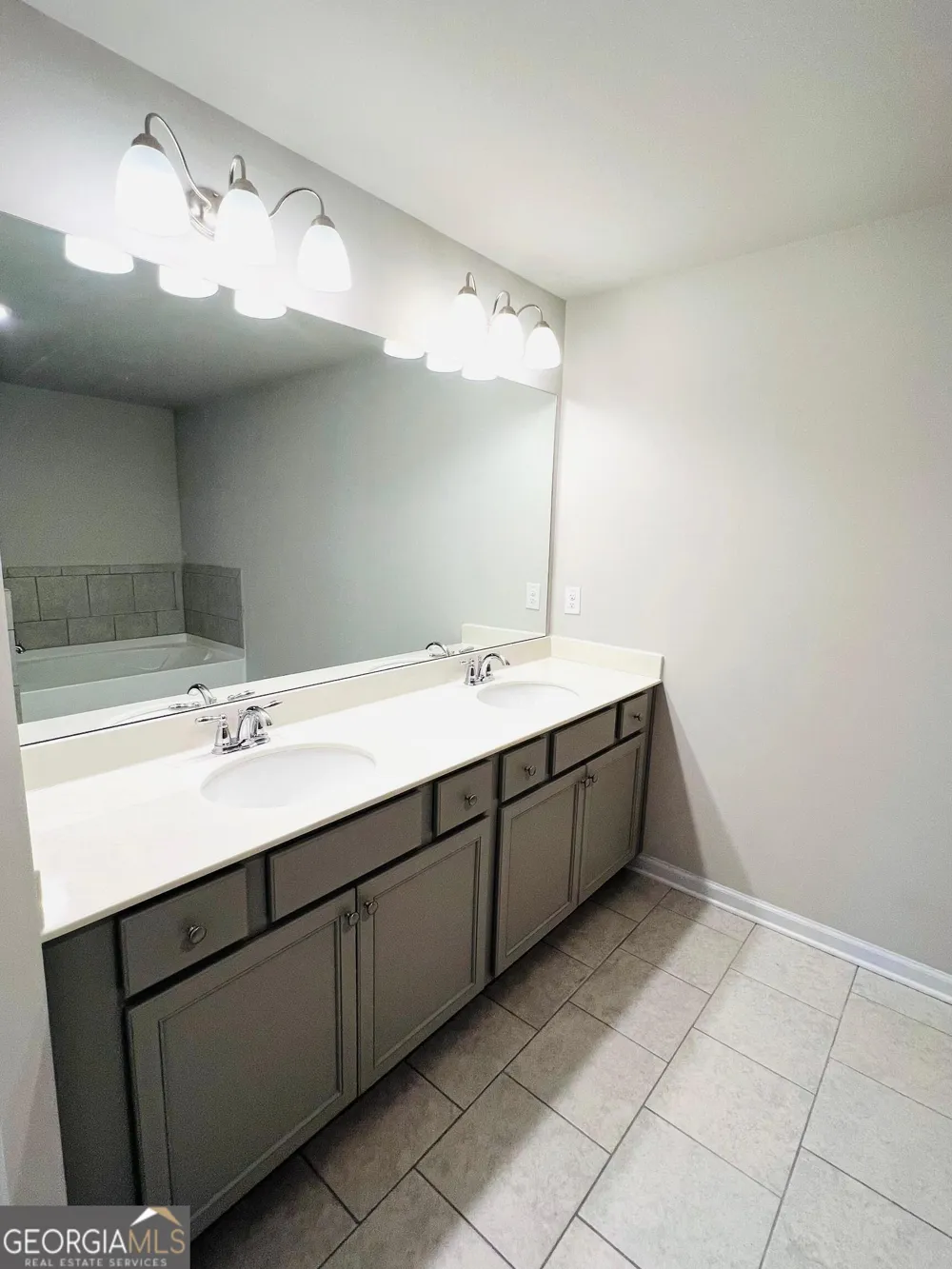 2206 Justify LN Stonecrest, GA 30058