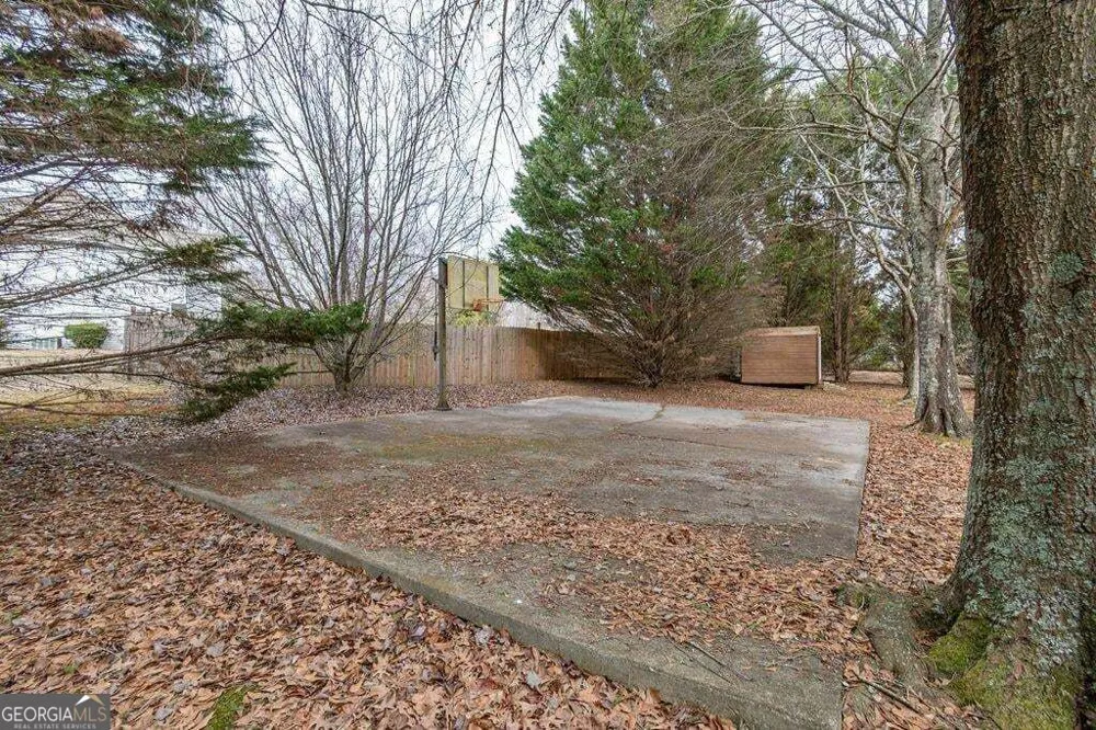 2167 Pixie Rose LN Loganville, GA 30052