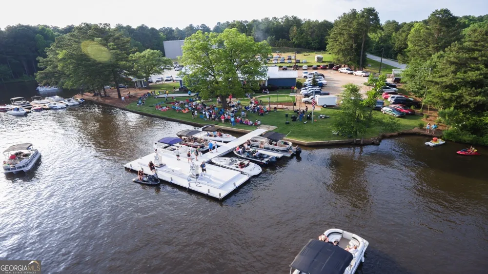 1121 Silverton DR Greensboro, GA 30642