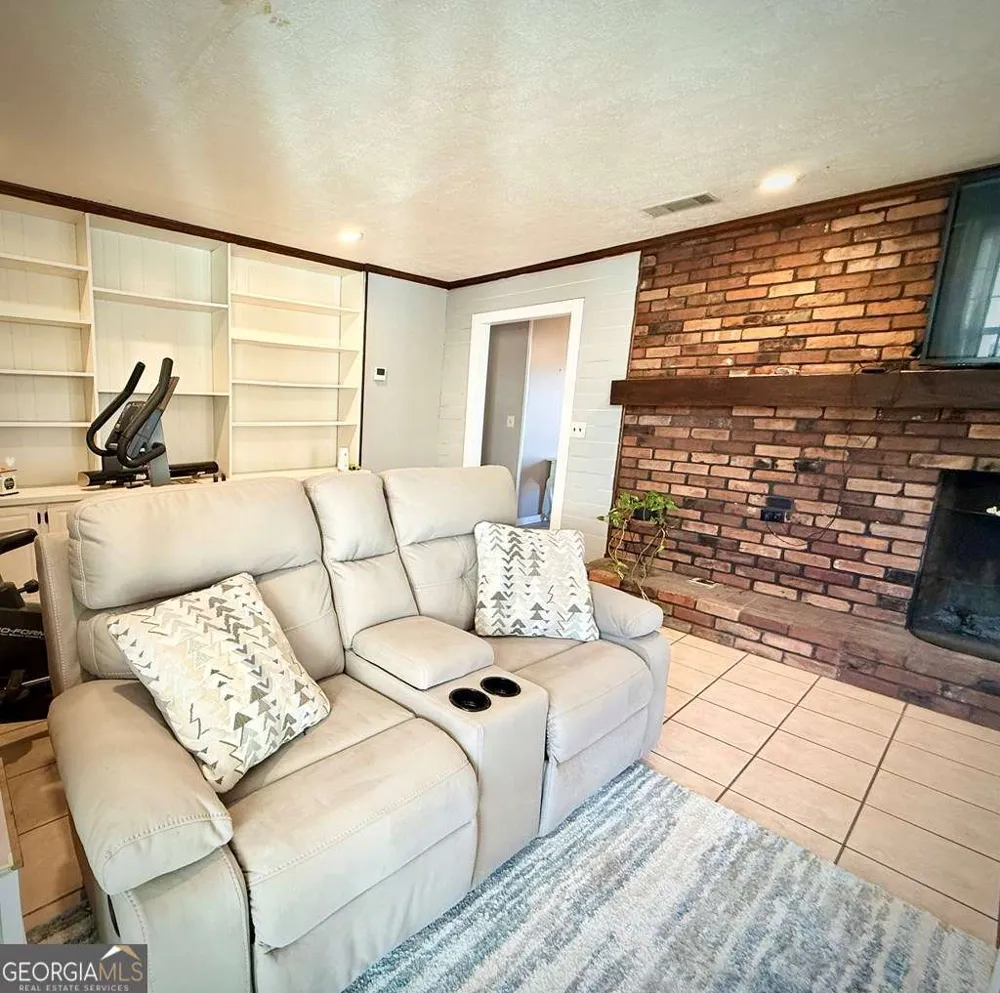 201 Burketts Ferry RD Hazlehurst, GA 31539