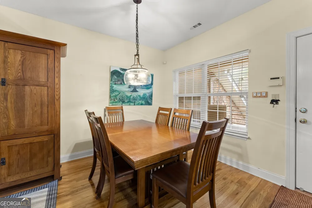 20 Gleneagle CT Clayton, GA 30525