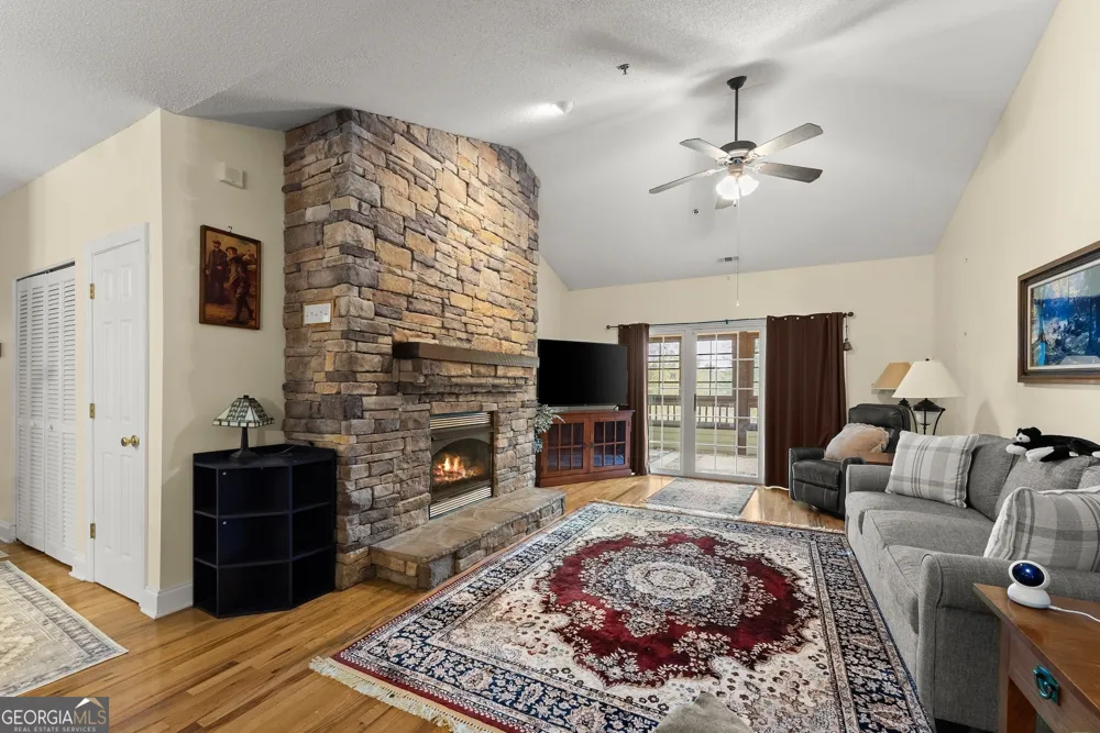 20 Gleneagle CT Clayton, GA 30525