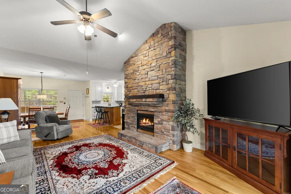 20 Gleneagle CT Clayton, GA 30525