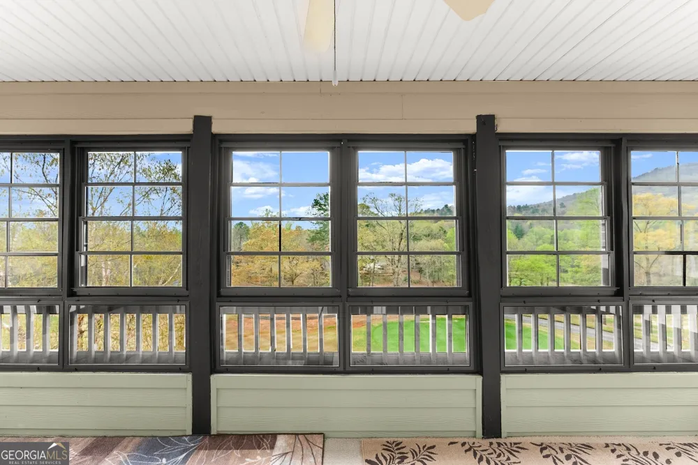 20 Gleneagle CT Clayton, GA 30525