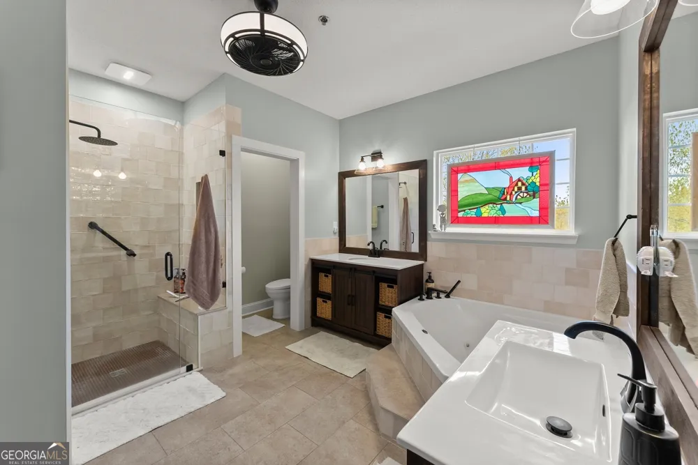 20 Gleneagle CT Clayton, GA 30525