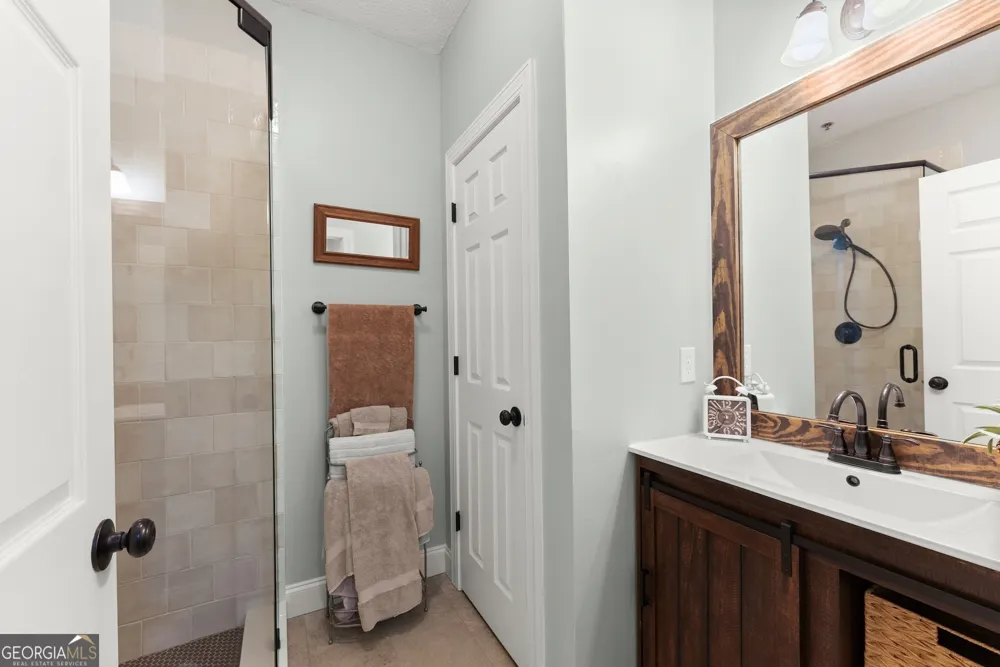 20 Gleneagle CT Clayton, GA 30525