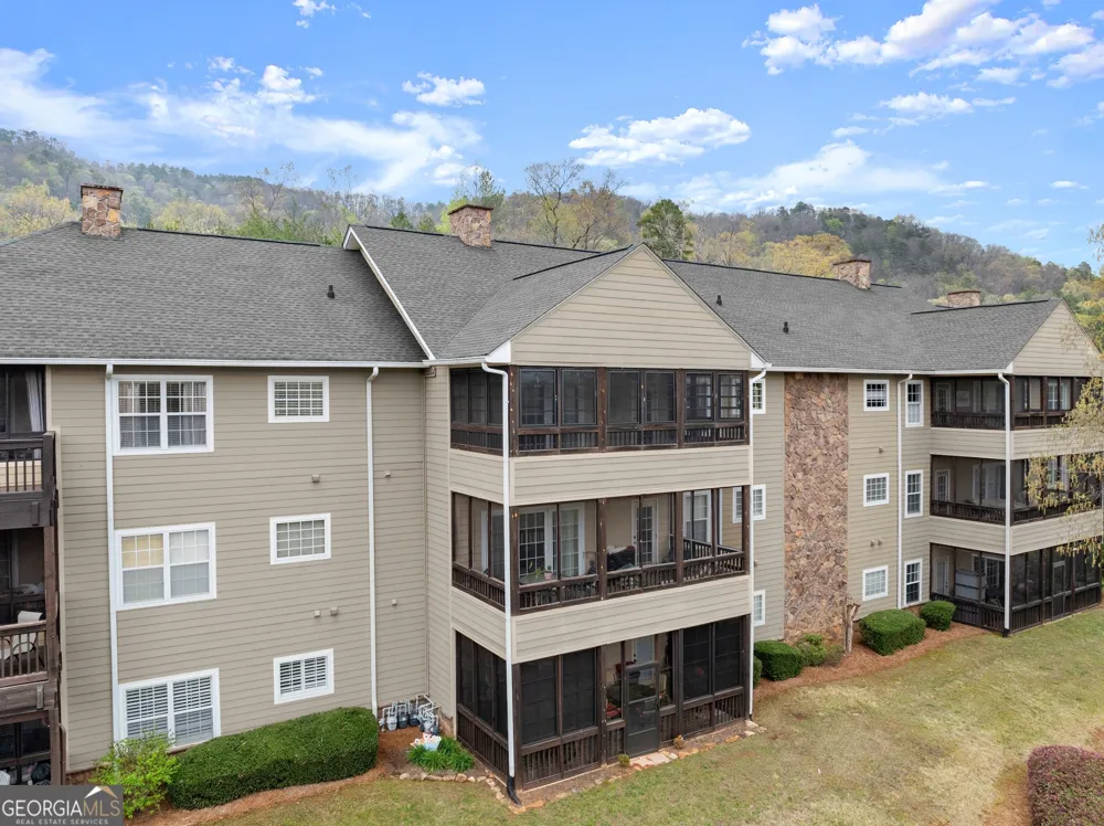 20 Gleneagle CT Clayton, GA 30525