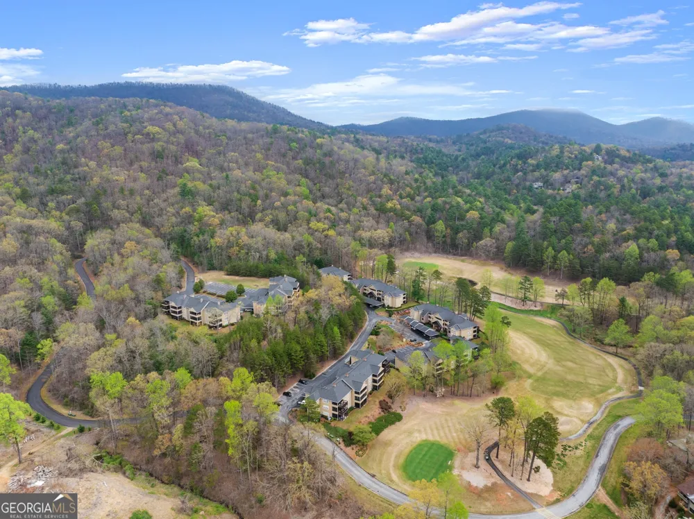 20 Gleneagle CT Clayton, GA 30525