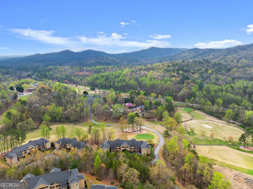 20 Gleneagle CT Clayton, GA 30525