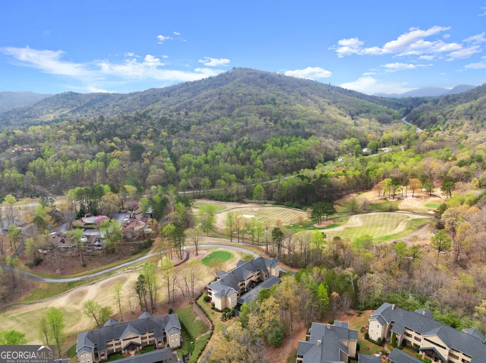 20 Gleneagle CT Clayton, GA 30525