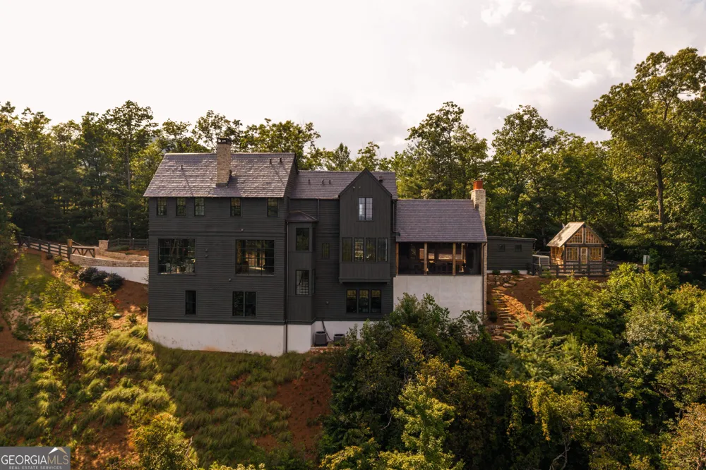 814 Summit RDG Clarkesville, GA 30523