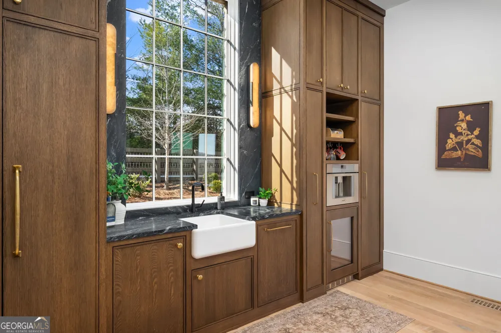 814 Summit RDG Clarkesville, GA 30523