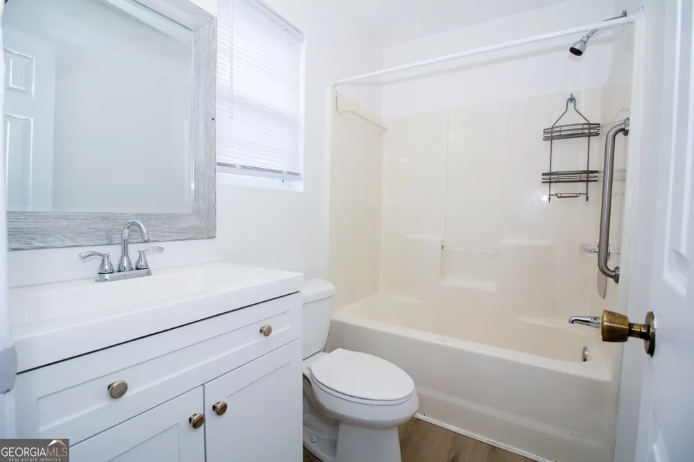5674 Maiden LN Lula, GA 30554