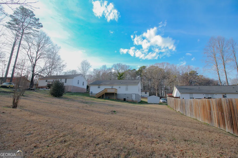 5674 Maiden LN Lula, GA 30554
