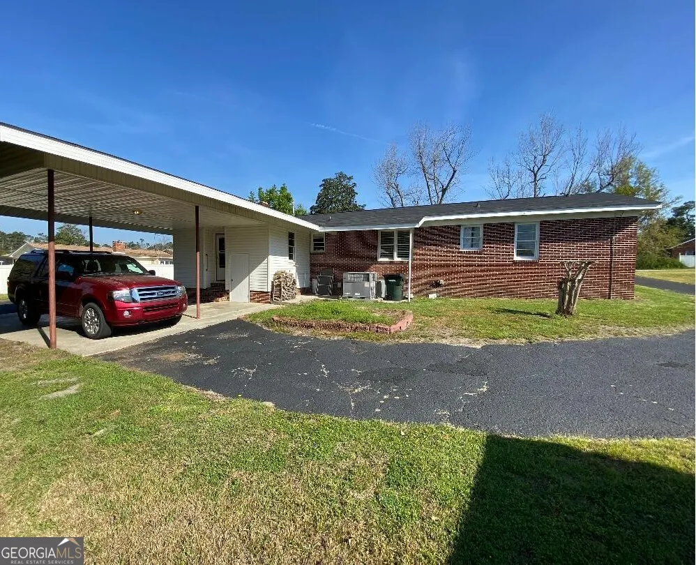 555 Jordan LN Swainsboro, GA 30401