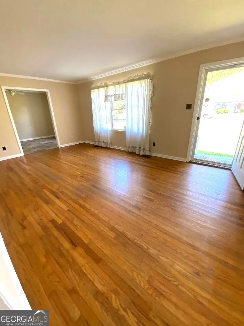 555 Jordan LN Swainsboro, GA 30401