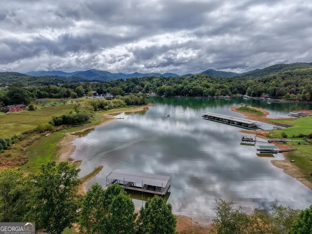 98 Brett WAY Hiawassee, GA 30546