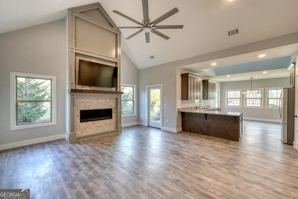 98 Brett WAY Hiawassee, GA 30546