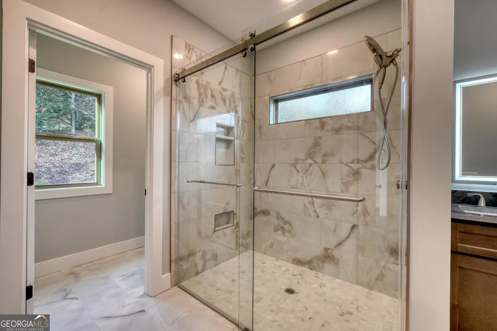 98 Brett WAY Hiawassee, GA 30546