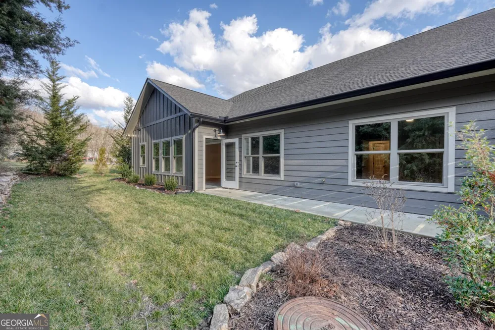98 Brett WAY Hiawassee, GA 30546