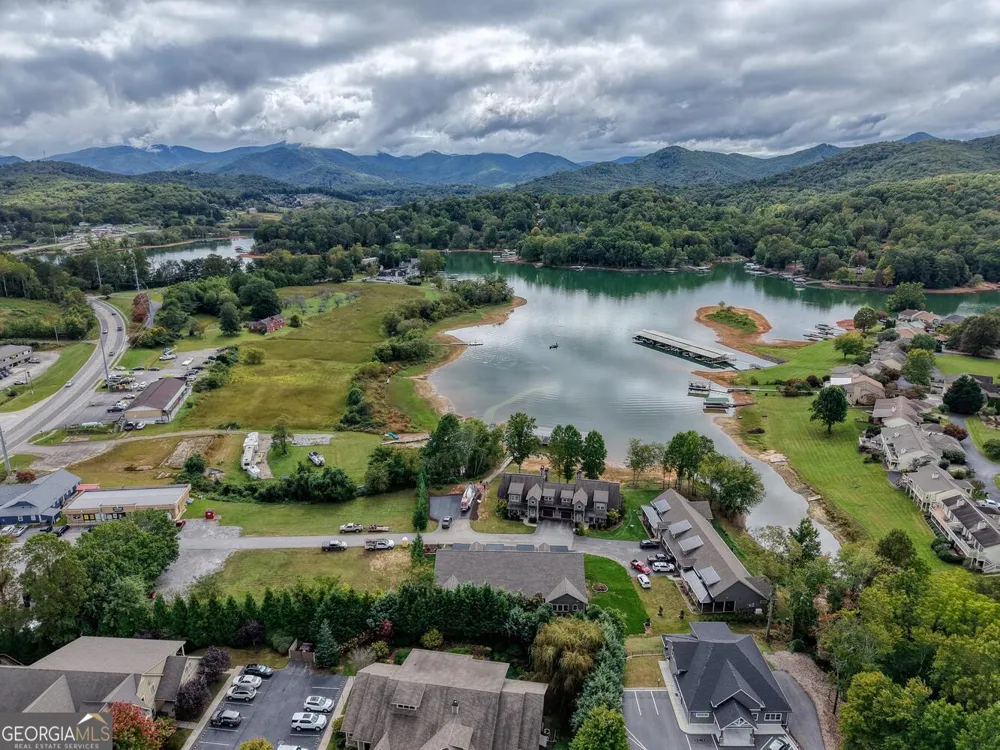 98 Brett WAY Hiawassee, GA 30546
