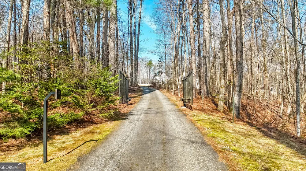 2345 Fred Pitts RD Clarkesville, GA 30523